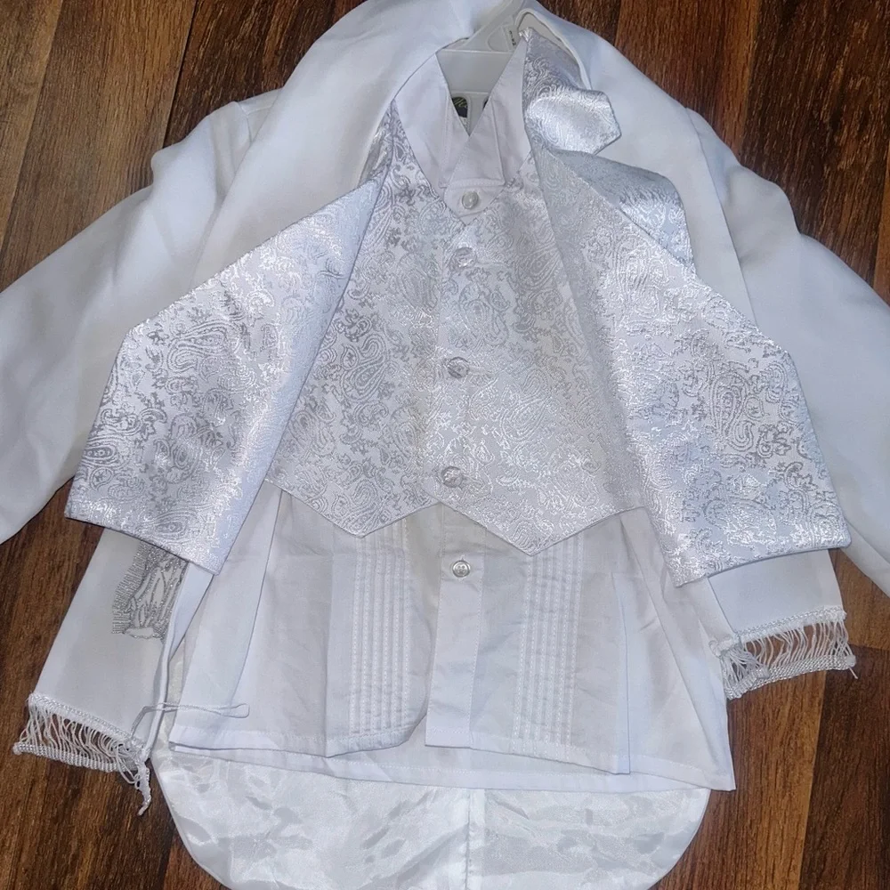 Rafael White Garment with Silver Detail